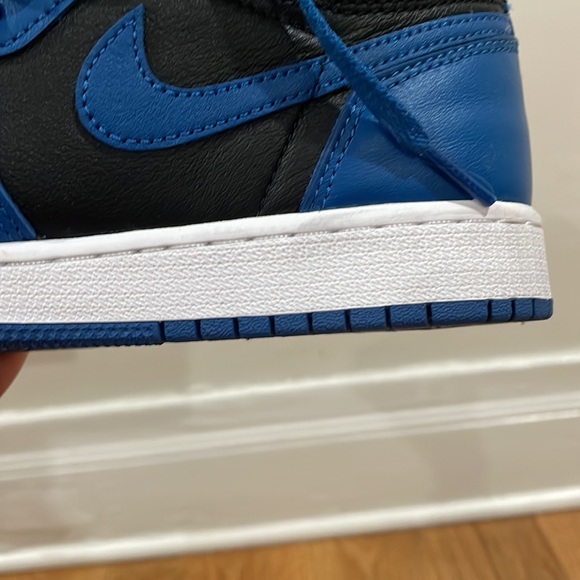 Navy blue airJordans hightop worn once not creased these are bought from StockX - Picture 8 of 8